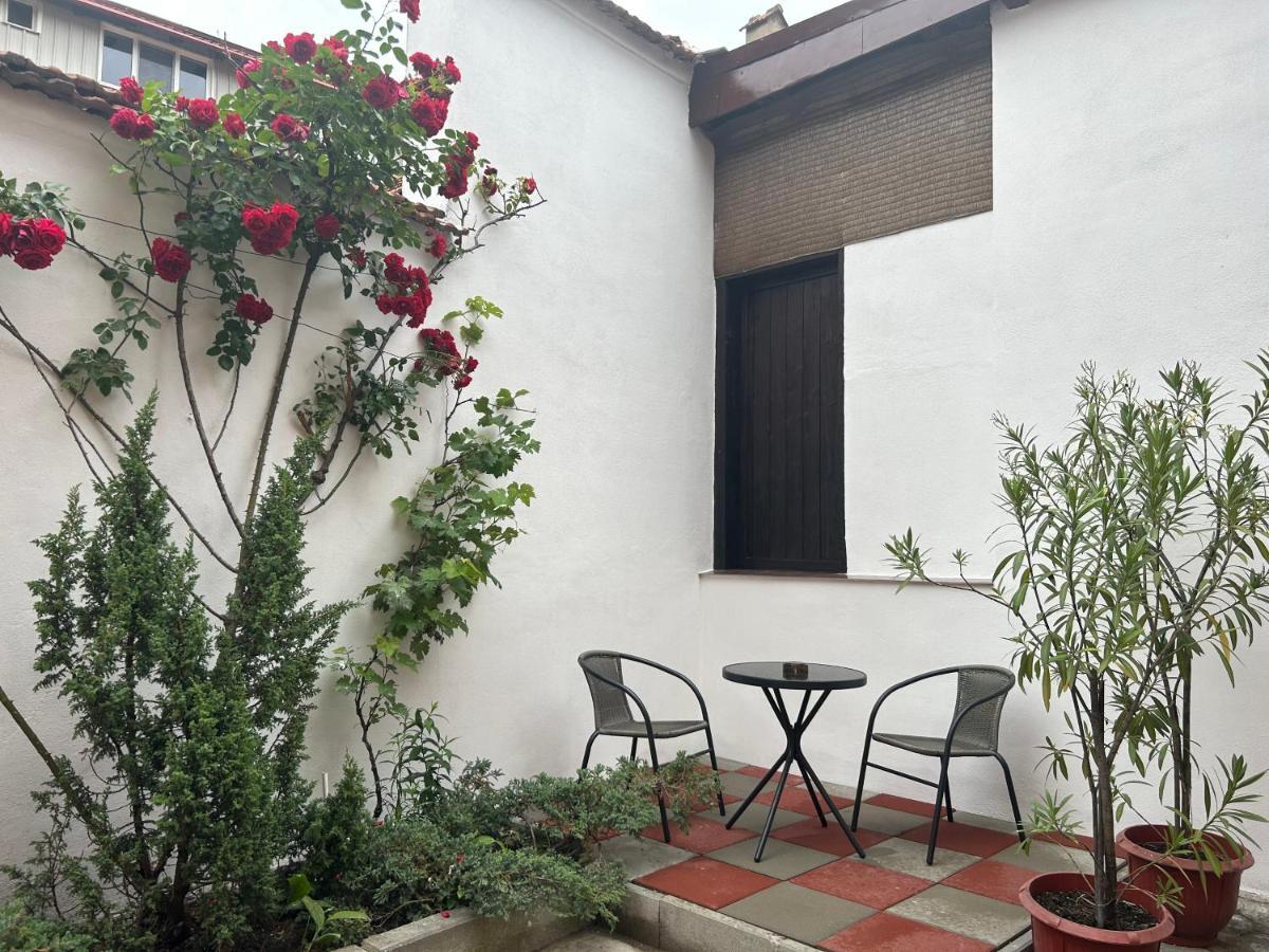 Fun House - Spacious Apartment Near Old Town Braşov Exterior foto